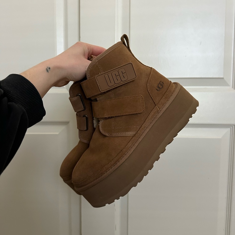 UGG Neumel Platform Double Strap Boots Soft US Womens Size 9 Tan Sold out!